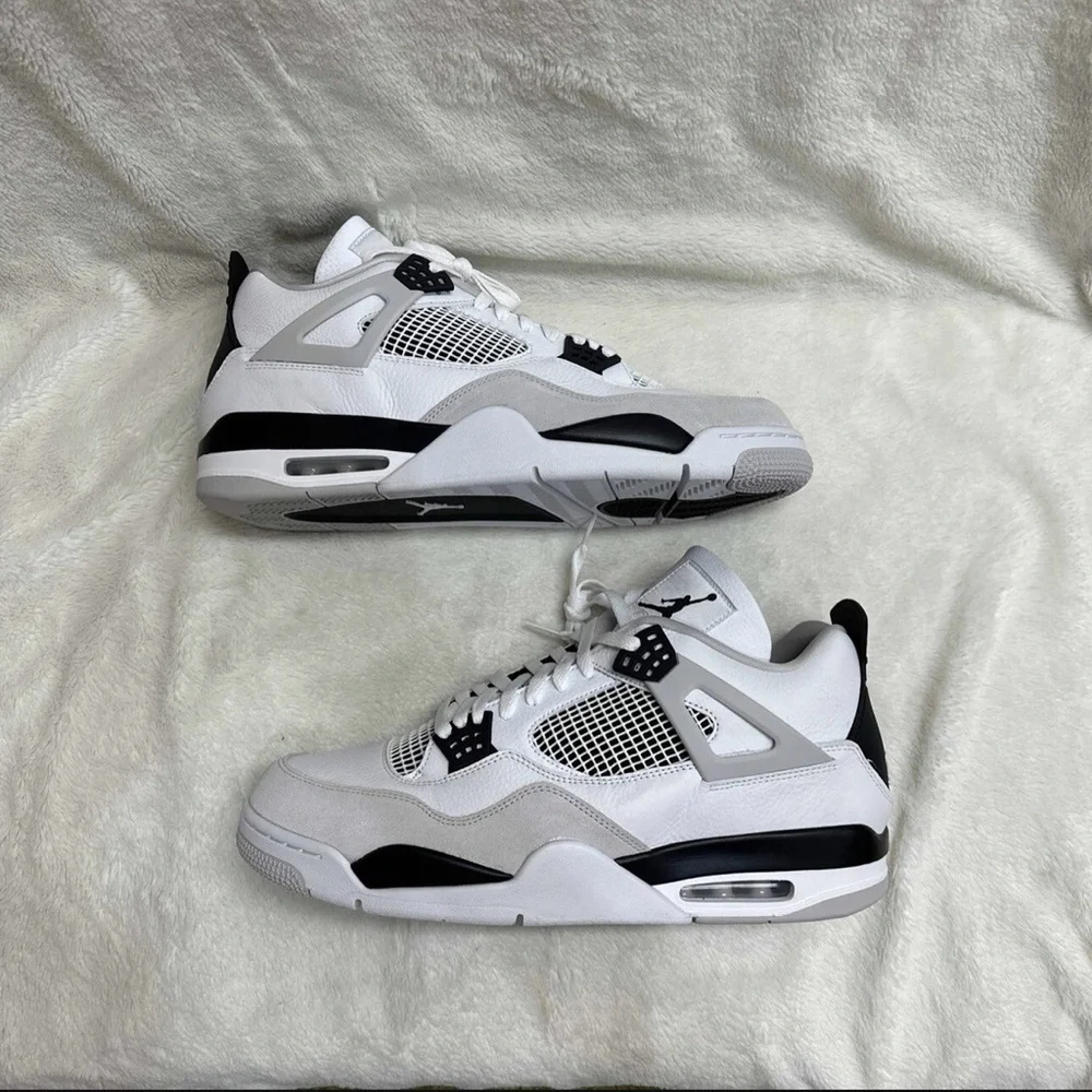 Nike Air Jordan 4 Retro Military Black - Picture 1 of 1